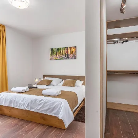 Holiday Sa-ra Novigrad Istria