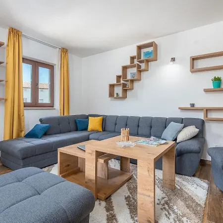 Holiday Sa-ra Novigrad Istria